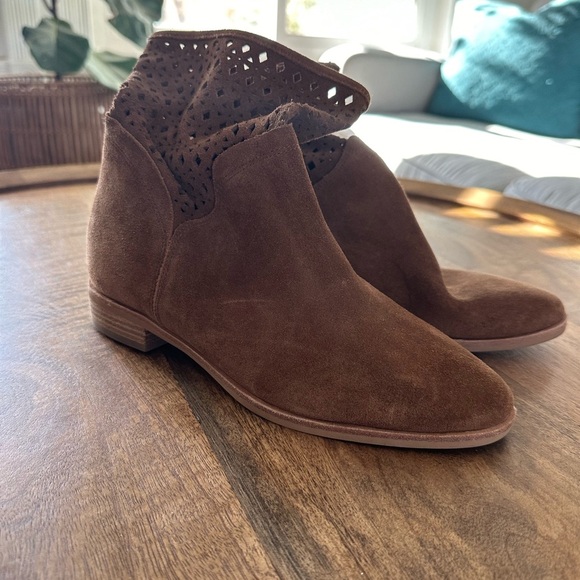 Michael Kors Sunny Laser Cut Ankle Boot Suede - Picture 1 of 9